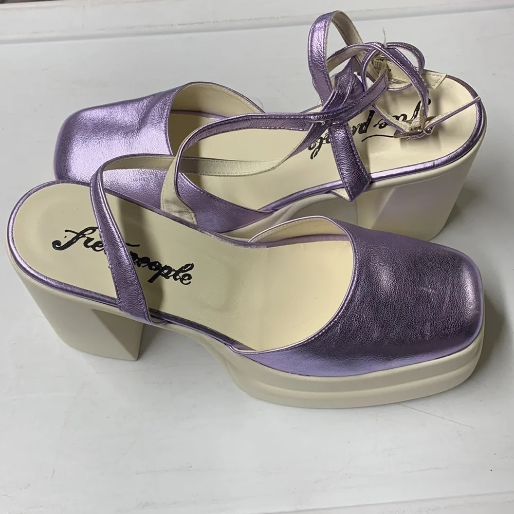 Free people Malik’s Mary Jane platform shoes new without box size Metallic 38